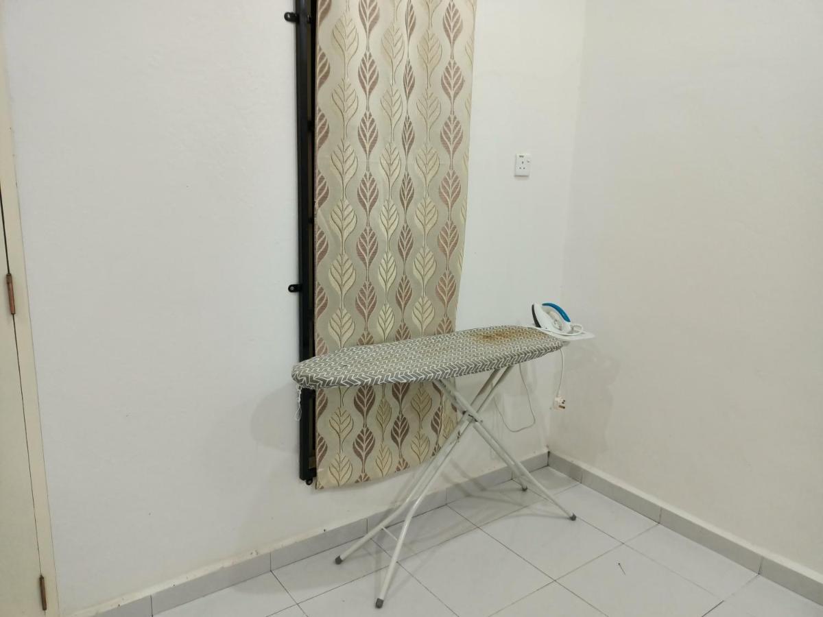 Ummi'S Homestay Kuala Besut Kampong Baru Exterior foto