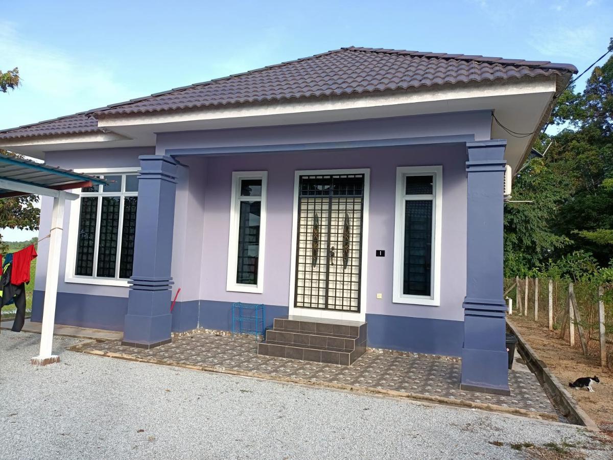 Ummi'S Homestay Kuala Besut Kampong Baru Exterior foto